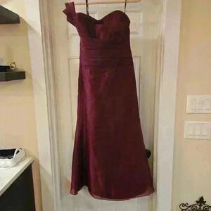 Alvina Valenta Womens Strapless Layered Chiffon Formal Gown Burgundy Size 16